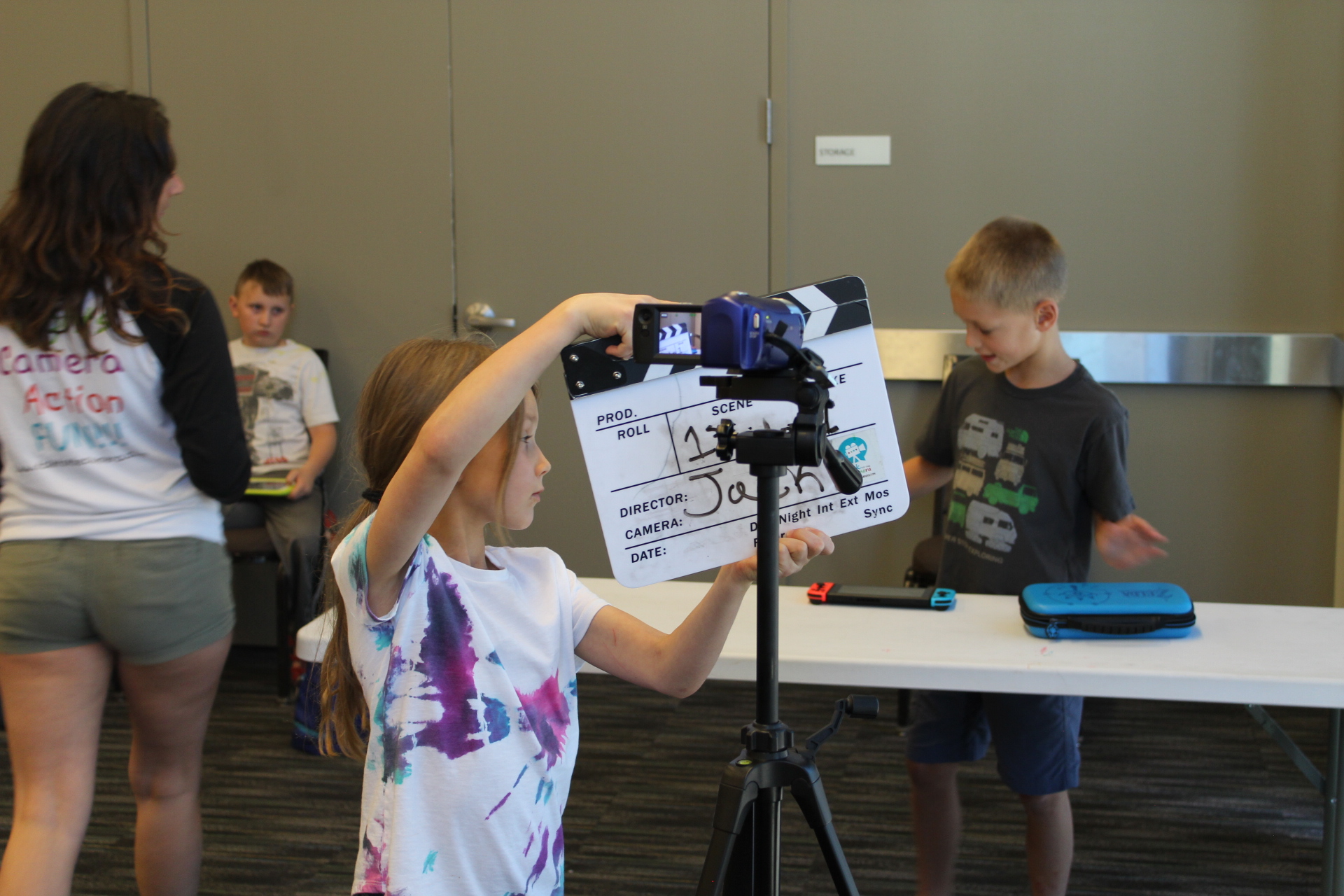Talk to the Camera YOUth TUBEr